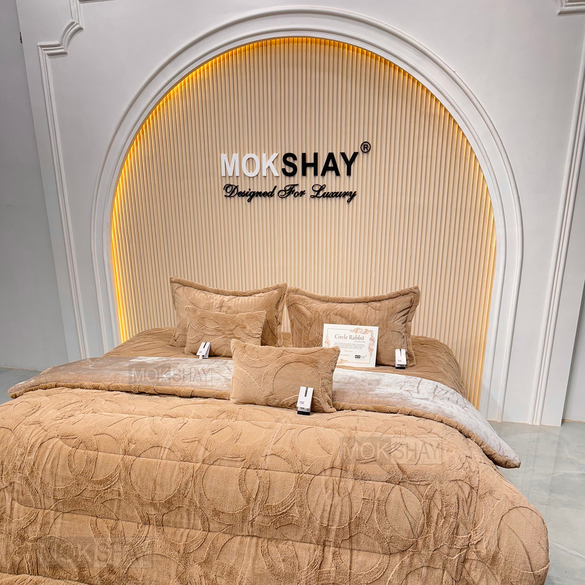 CIRCLE • DOUBLE BED QUILT / RAJAI  IMPORTED 500GSM CUT LOOK RABBIT FURR FABRIC