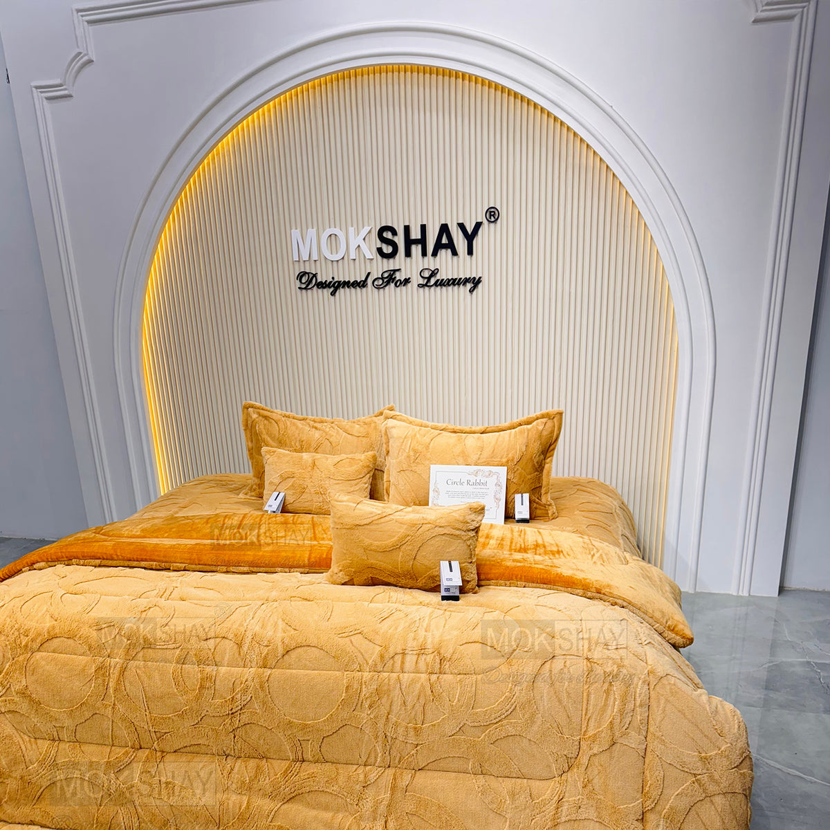 CIRCLE • DOUBLE BED QUILT / RAJAI  IMPORTED 500GSM CUT LOOK RABBIT FURR FABRIC