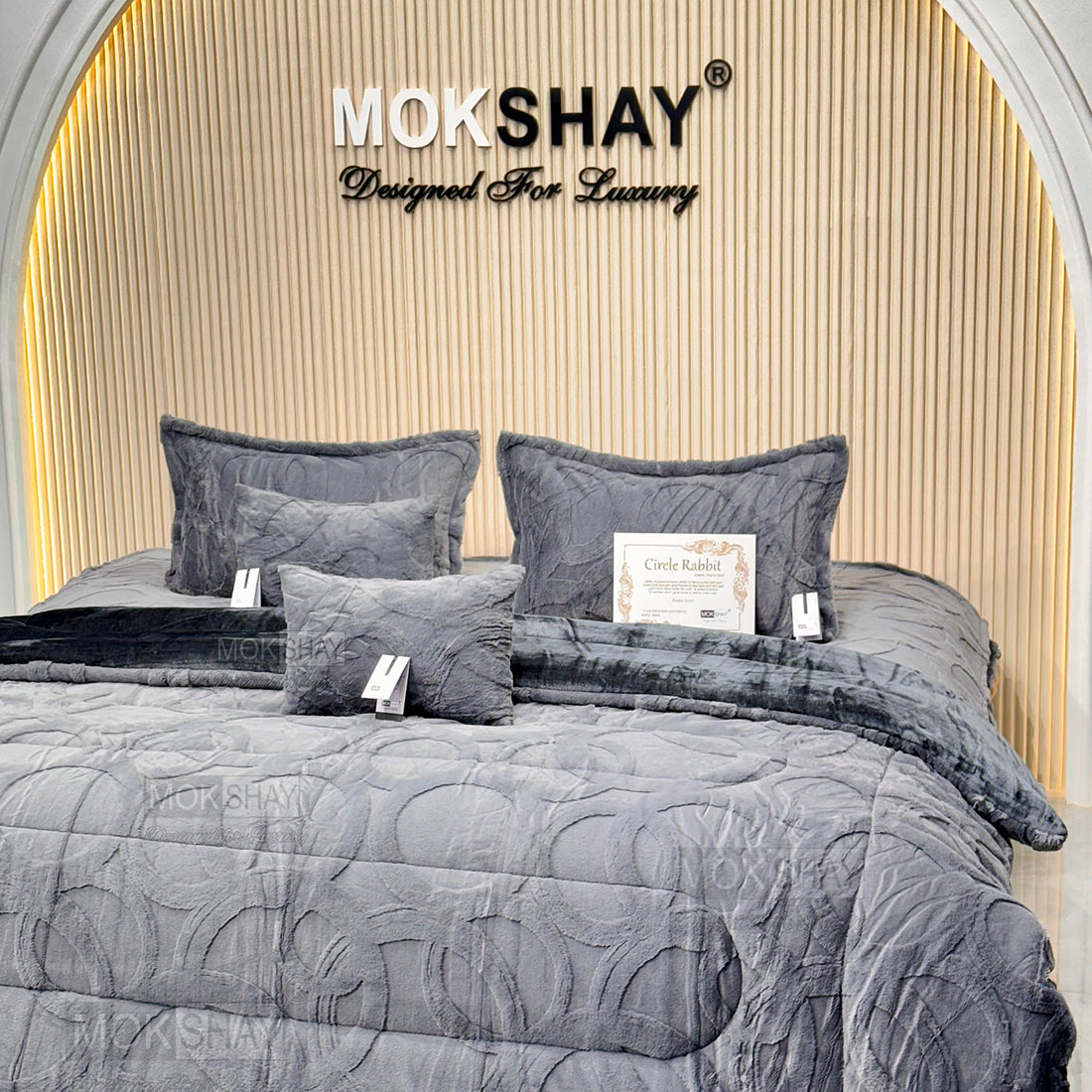 CIRCLE • DOUBLE BED QUILT / RAJAI  IMPORTED 500GSM CUT LOOK RABBIT FURR FABRIC