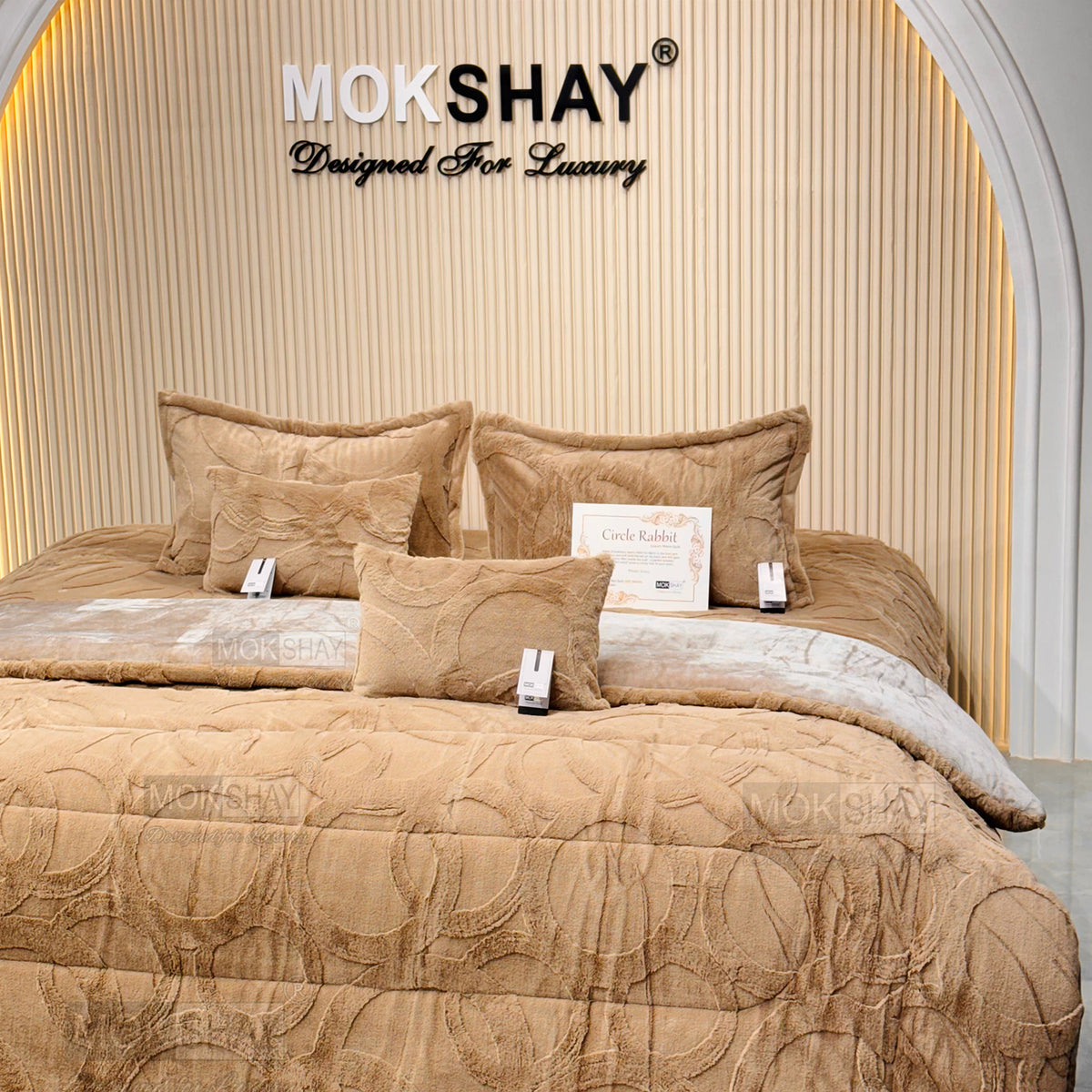 CIRCLE • DOUBLE BED QUILT / RAJAI  IMPORTED 500GSM CUT LOOK RABBIT FURR FABRIC